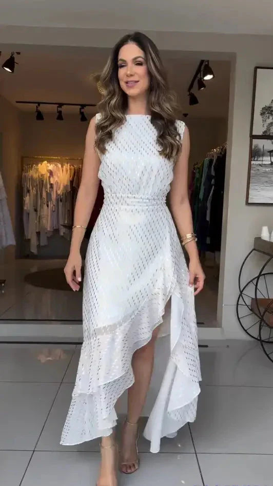 Vestido Eloise – Elegância e Movimento em Cada Passo